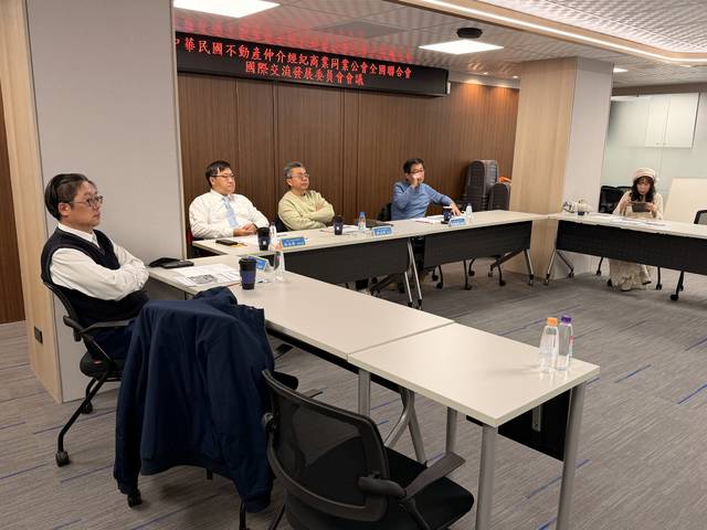 1380508_2739de006baae38af7d2aa30b4c05b67