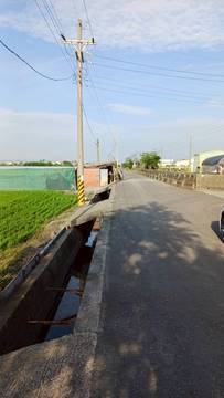 西螺廣興路旁農地