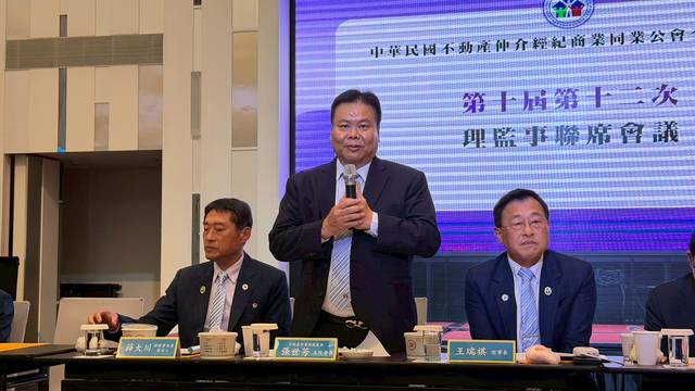 1382080_1b5a3b528c23091b96906c08993aa815